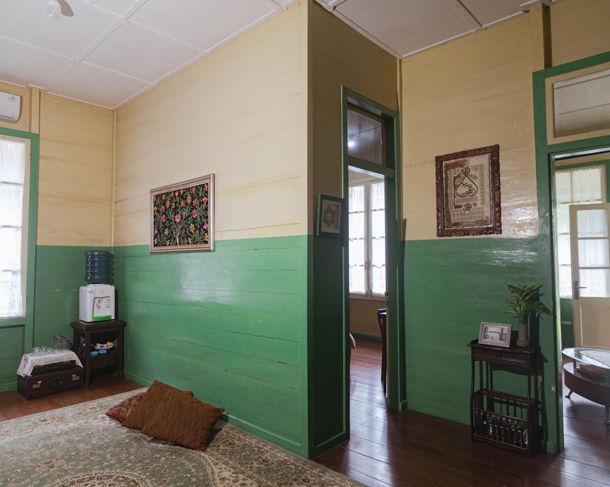 Rumah Nizar Букитинги Екстериор снимка